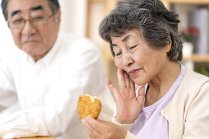 噛めない入れ歯を放置していませんか？